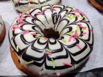 BAKE08ZLZB77_Pizzeria_ChIJXc7FDWsr8jkRbm_49Vow2H0_5