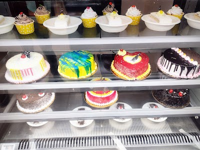 BAKE08ZLZB77_Pizzeria_ChIJXc7FDWsr8jkRbm_49Vow2H0_6