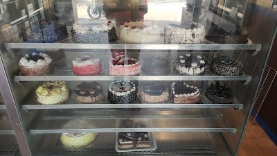 BAKECTTMV32F_Monginis_Cake_Shop_ChIJaTKrxNwr8jkRtMEB01lmcmA_6