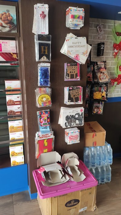 BAKECTTMV32F_Monginis_Cake_Shop_ChIJaTKrxNwr8jkRtMEB01lmcmA_9