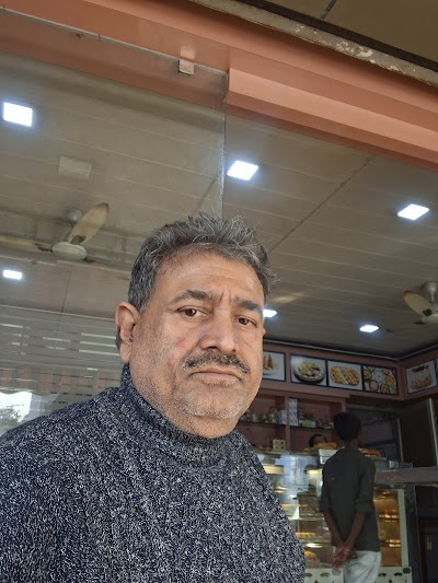 BAKED8RB5TDY_Anupam_Sweets_Snakes_Bakery_Dairy_Shop_ChIJnaWCicwa8jkRtsEFM4Ntf_0_1