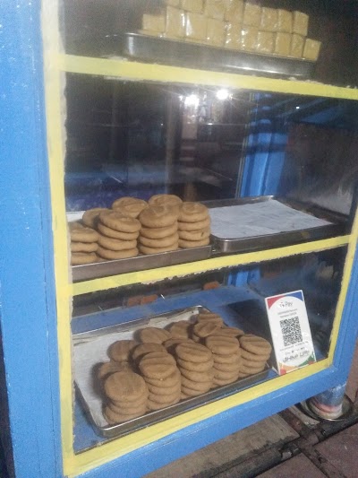 COFFNMSE44Y0_HEERAMAN_Pera_and_Namkeen_snacks_shop_and_ChIJ4YLaMdZp8jkRpRhI1LdCJbI_2