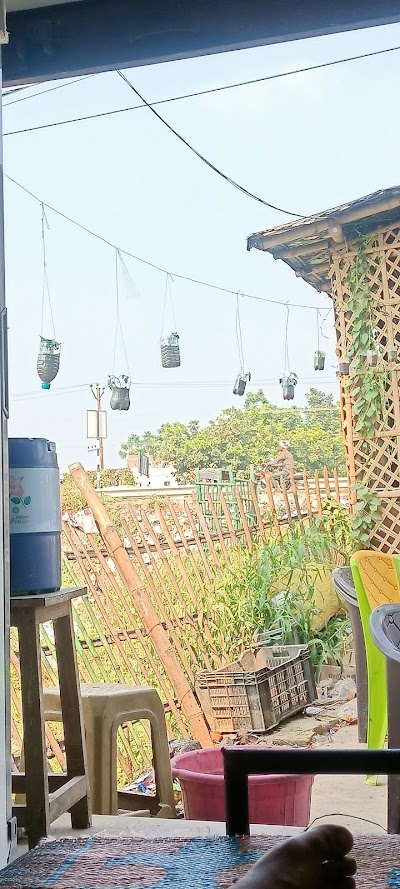 COFFXDMK1FZC_The_Musafir_Cafe_ChIJ4WQ9MGQb8jkRKb5kF5NzNbE_9