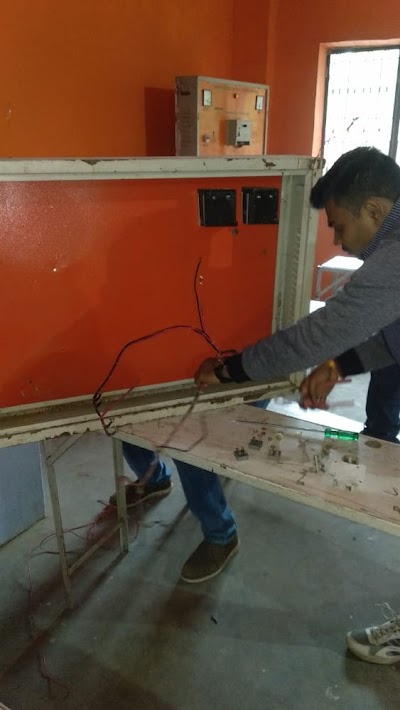 COLL1ENGQ9PV_JPN_Private_ITI_ChIJv_TczEht8jkRxmAzojZwwKE_9