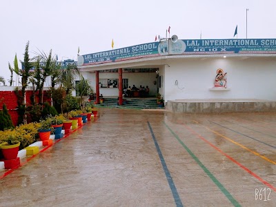 COLL7L4GWVIX_Lal_international_school_ChIJjYyDETkj8jkRjG4N1U4xaYY_6