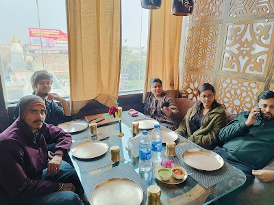 COLLG8W9DBGN_Commerce_Gyan__Begusarai__ChIJ53W-WFQb8jkRNUjRzUoknUg_5