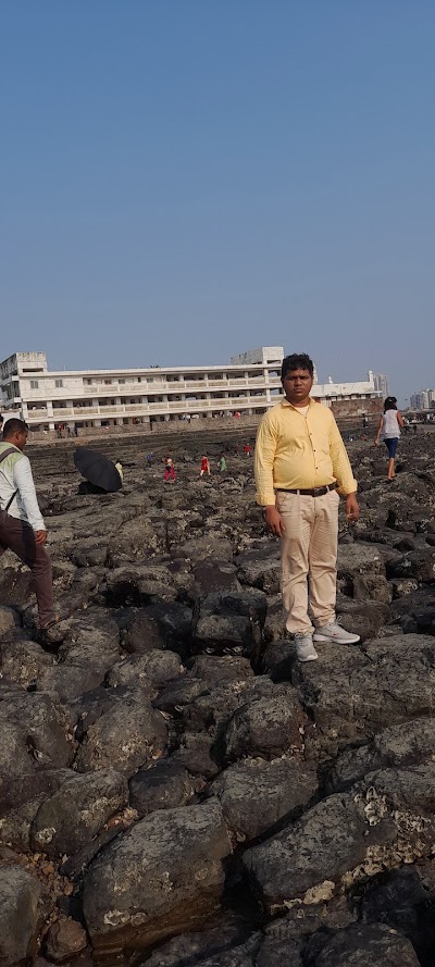 COLLH6KB8BS9_High_school_titaychak_ChIJIZTZxAEl8jkRk1Y9zn8q4sw_6