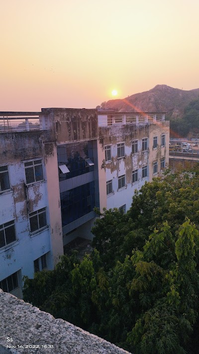 COLLY0QTDABS_G_N_M_Training_School_Sheikhpura_ChIJLYEmB0lB8jkR0607ILR6cqc_9