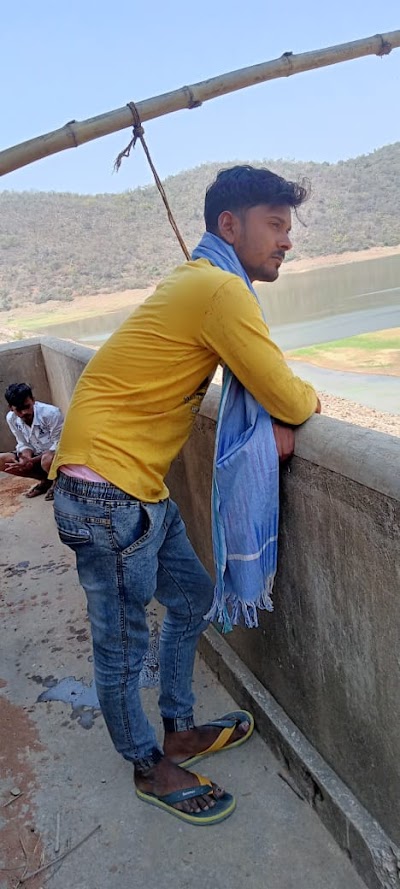 COLLZBNTL7OG_P.B_High_School_ChIJ11bDJisj8jkRLC96fdBEedY_8