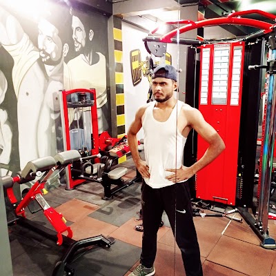 DANCEEO53TME_SMB_FITNESS_GYM_ChIJW9YWjIob8jkRYTV1RGy_KWY_7