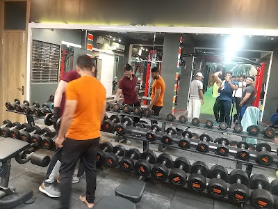 DANCEEO53TME_SMB_FITNESS_GYM_ChIJW9YWjIob8jkRYTV1RGy_KWY_8