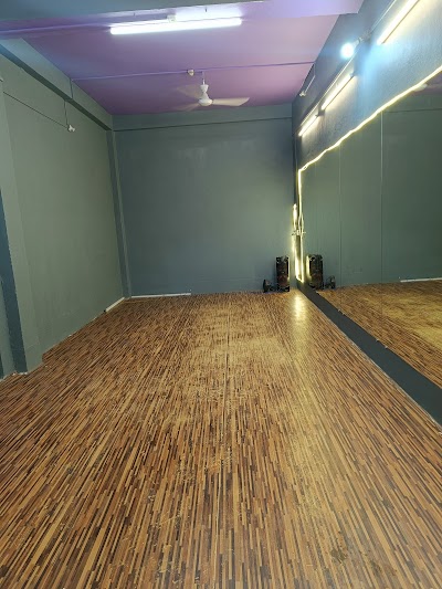 DANCEW4TPMVK_Dance_ki_Pathshala_ChIJHSrWoOYb8jkRI5Gcbr_gOLY_1