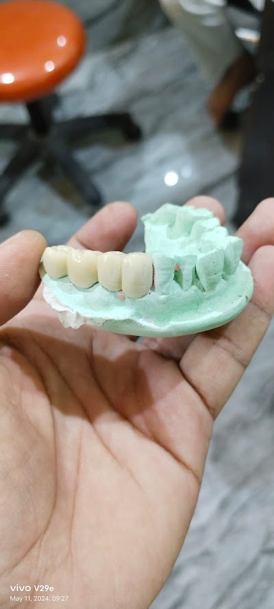 DENTVGSK35MG_ORAL_DENTAL_CLINIC_JAMUI_ChIJLcicGpEr8jkRSwNCvHi96CI_10