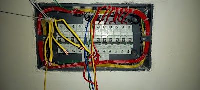 ELEC6P8ARFBH_CHANDAN_ELECTRICIAN_ChIJ6QlRbJfr7TkRzUf_UPVX0g0_6