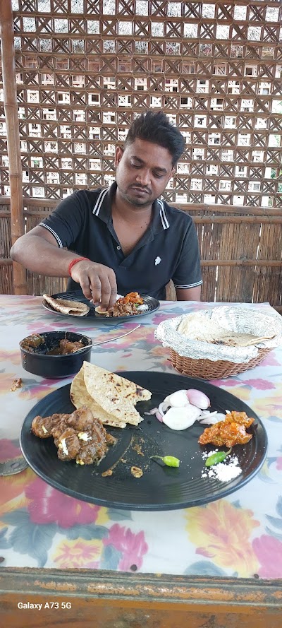 FINAIYBRIQE4_Business_Consultant_ChIJUQoV_YfF8TkRmExYo9YfV00_2