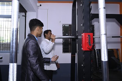 GYMF0SJ74YYU_Golden_Gym_khaira_ChIJQzRZctgr8jkRpag0PzoLNCY_7