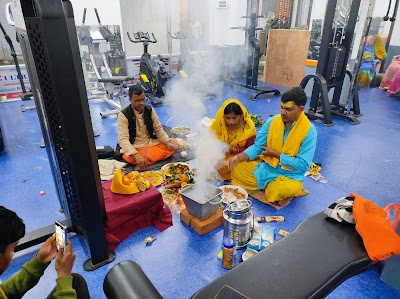 GYMF0SJ74YYU_Golden_Gym_khaira_ChIJQzRZctgr8jkRpag0PzoLNCY_8