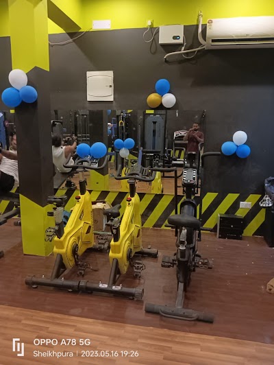 GYMFRQD5F714_Gym_Fitness_ChIJD7aI-dtD8jkRuqIZd241uoU_1