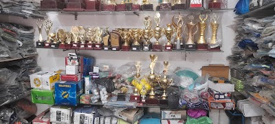 GYMS56KUCNN5_Royal_Sports_Begusari_ChIJOcoWmZkb8jkRBmTrWccQJJA_1