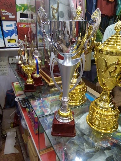 GYMS56KUCNN5_Royal_Sports_Begusari_ChIJOcoWmZkb8jkRBmTrWccQJJA_4