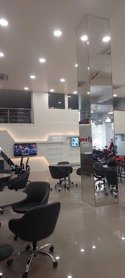 GYMZUVX1RRVX_Sriram_Auto_-_Hero_MotoCorp_ChIJr0xnWjMj8jkRAs4IryTgxJw_6