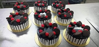 MANFAVW8GQSQ_CAKE_IN_KILO_ChIJlcyK4dsj8jkRbrj9uTbIqQM_6