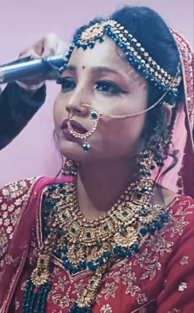 PARL1BS4IVMM_Paridhi_Glamour_ChIJVQ_BYvkr8jkRGz7hcODExVI_8