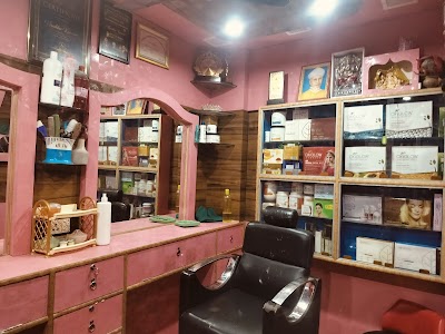 PARL47SUKRTL_Roop_kala_beauty_parlour_and_training_centre_ChIJmbtRfUMx8jkRwsfqr-YzC3c_3