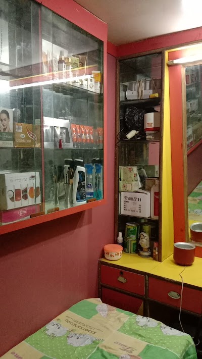 PARL5BK5WXU7_Urwashi_Ladies_Beauty_Parlour_ChIJrdCnYVMb8jkRMuvD51a9suo_1