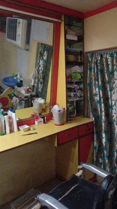 PARL5BK5WXU7_Urwashi_Ladies_Beauty_Parlour_ChIJrdCnYVMb8jkRMuvD51a9suo_2