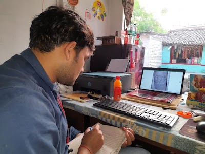 PARL5E1XN840_JOB_COMPUTER_S___ICE_CREAM_PARLOUR_ChIJv2XLlO8X8jkR6DchSxrRH68_8