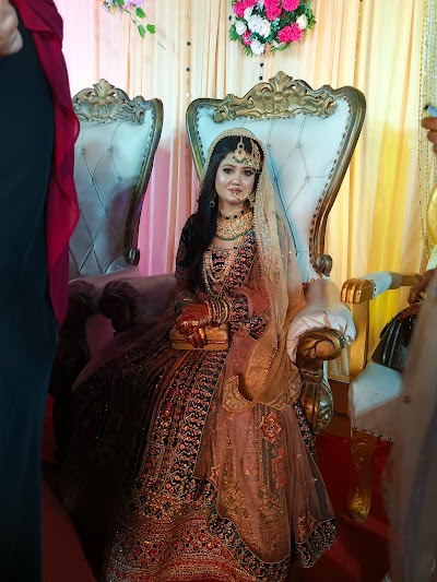 PARL7S66DJC4_Shahnaz_ChIJTbBr8Xlt8jkRS-Om0ZGmjpA_3