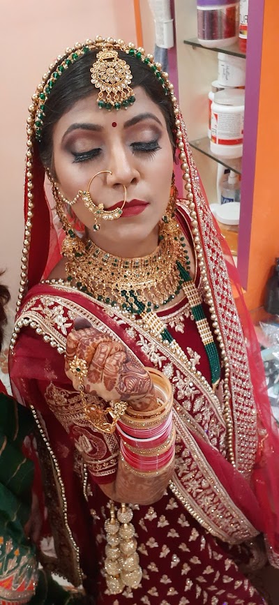 PARLBC6OJ4XM_beautyzone_ChIJAeG2PyYb8jkRjZtYNxMMlww_2