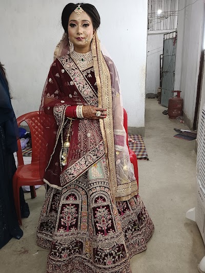 PARLBLKCQJ5W_Zoom_salon_ChIJvdejB9Ur8jkRAZxGxgR37pc_7