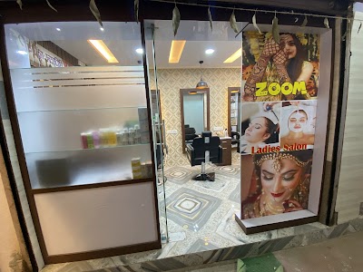 PARLBLKCQJ5W_Zoom_salon_ChIJvdejB9Ur8jkRAZxGxgR37pc_8