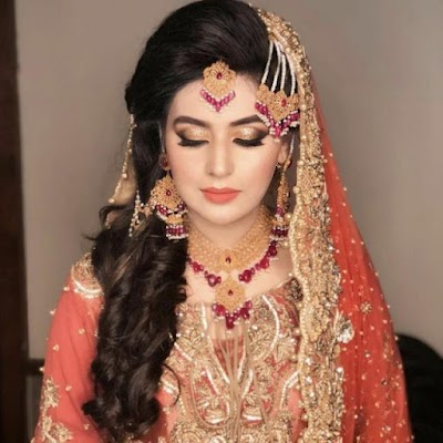 PARLBY5Q7XRC_Nilakshi_ChIJDfkRXu8j8jkRg_GnE6fraqg_4