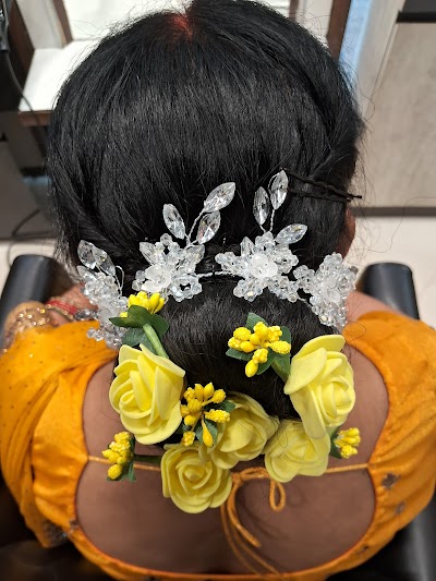 PARLK4GXFFKJ_Naturals_Salon_ChIJcQfEX0Yb8jkRAiNkC2Ir7UY_6