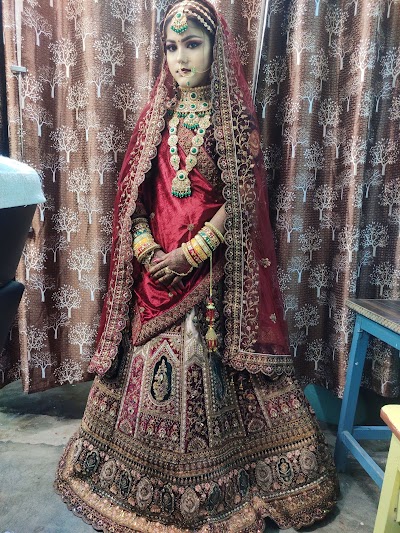 PARLUSOJ0LHA_Krystal_Beauty_Parlour_ChIJr2onMQEj8jkRNGF3OWWs-sc_1