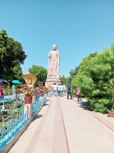 SCHO659UK3X0_Rising_Star_Public_School_ChIJg2dWynlH8jkRr5ImwPD6jVI_4