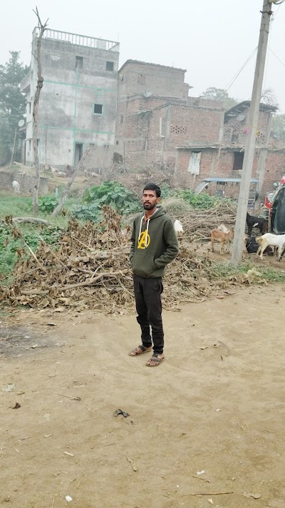 SCHO7AC8WBPW_Middil_school_Adarsh_Laxmipur_ChIJK-gIR0oX8jkRKEvVAOFIoCA_3