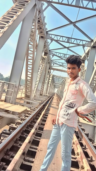 SCHOCNMU609K_UMS_LAKHNA_ChIJHdYlchgh8jkRYRwtDM_T_fs_1