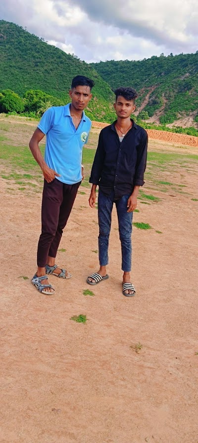 SCHOCNMU609K_UMS_LAKHNA_ChIJHdYlchgh8jkRYRwtDM_T_fs_7