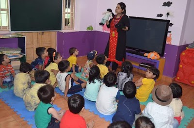 SCHOH2TB2UKO_Kidshree_School_ChIJt5JUStU88jkROYzpzCrOr5s_6