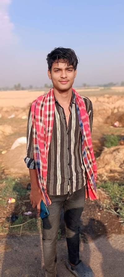 SCHOKWI5LJTU_Kachhiana_High_school_ChIJlTx0YLs_8jkRZ18CYxd3S4k_7