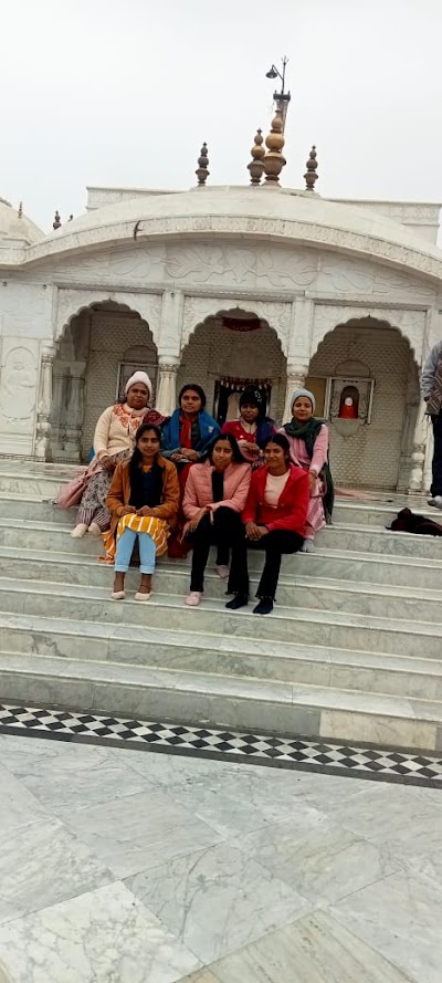 SCHOPLCCWZJC_National_Public_School_ChIJ7zPRoMEl8jkRSQ8OrwkBarI_5