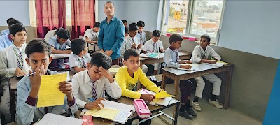 SCHOW4KIOOPP_Evergreen_Oasis_Residential_School_ChIJTbGVOIUW8jkRjQpBM6S-Yj4_10