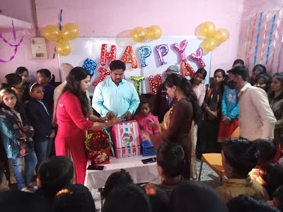 SCHOYF3B6UHO_Champion_school_ChIJ7T4e95cj8jkR-vV6ntPbUPk_2