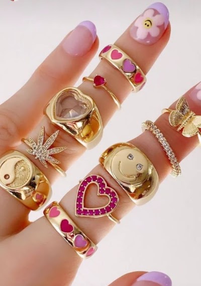 STATEQX2TL3Q_Star_Beauty_Cosmetic_Store_ChIJx_E-tyoj8jkRoXIxTbrQqRg_3