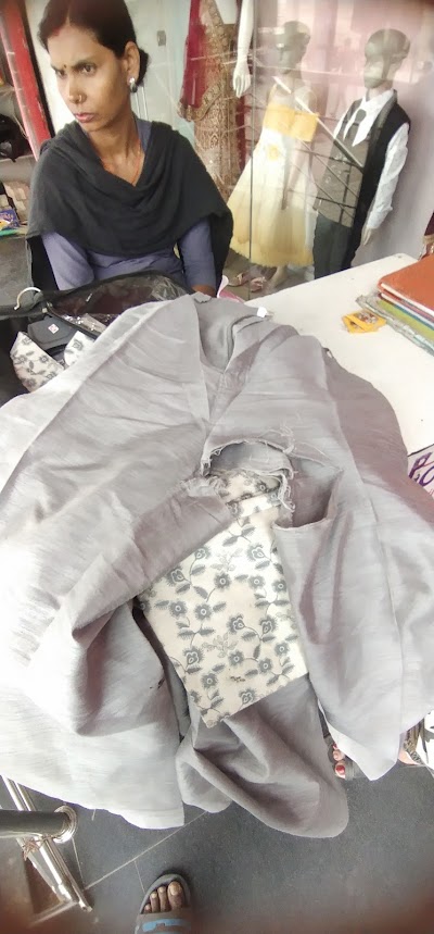 SUPE6VE5D242_V-Bazaar_ChIJ7YVT8tci8jkRjj_lIVr1qls_3