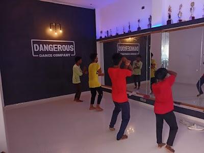 DANCEQ1MNB9V_DANGEROUS_DANCE_COMPANY_ChIJd-kasmjk8TkRWxSeNJELrZU_3